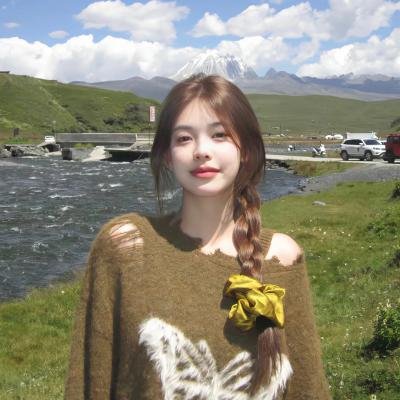 花样足球少女